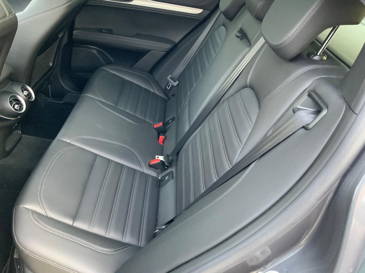 Alfa Romeo Stelvio 2.2 Turbodiesel 210 CV AT8 Q4 Veloce