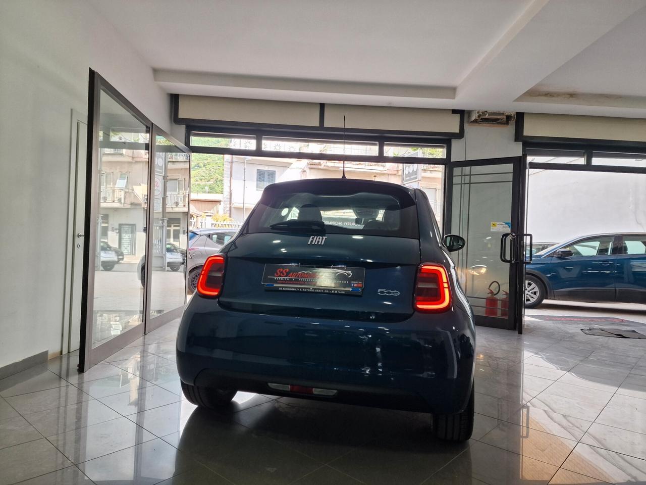 Fiat 500e Berlina 42 kWh Icon