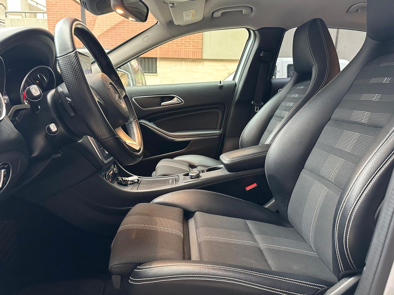 Mercedes-benz GLA 200 d Automatic Premium