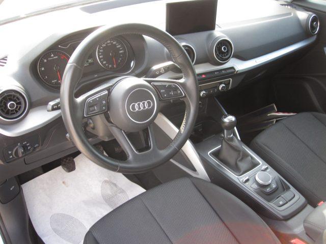 AUDI Q2 30 TDI Business