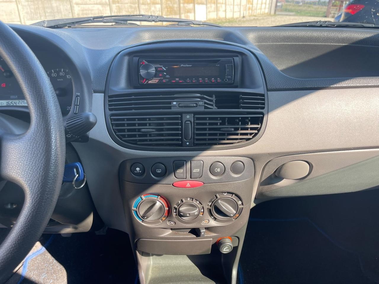 Fiat Punto 1.2i cat 5 porte ELX