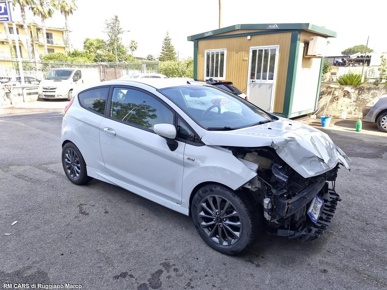 FORD FIESTA ST-LINE SINISTRATA SENZA MOTORE 2017