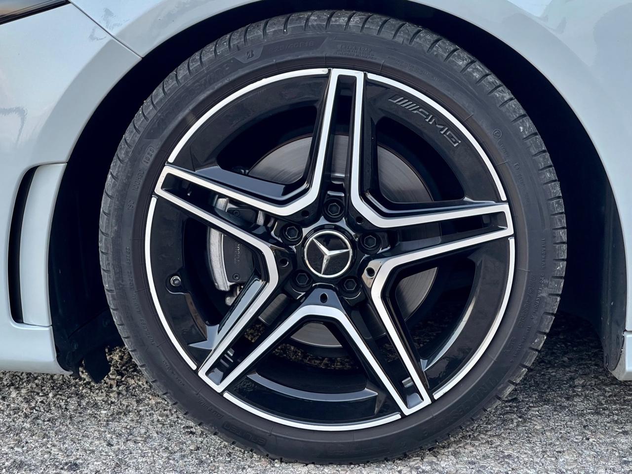Mercedes-benz A 180 d AMG Premium - FULL