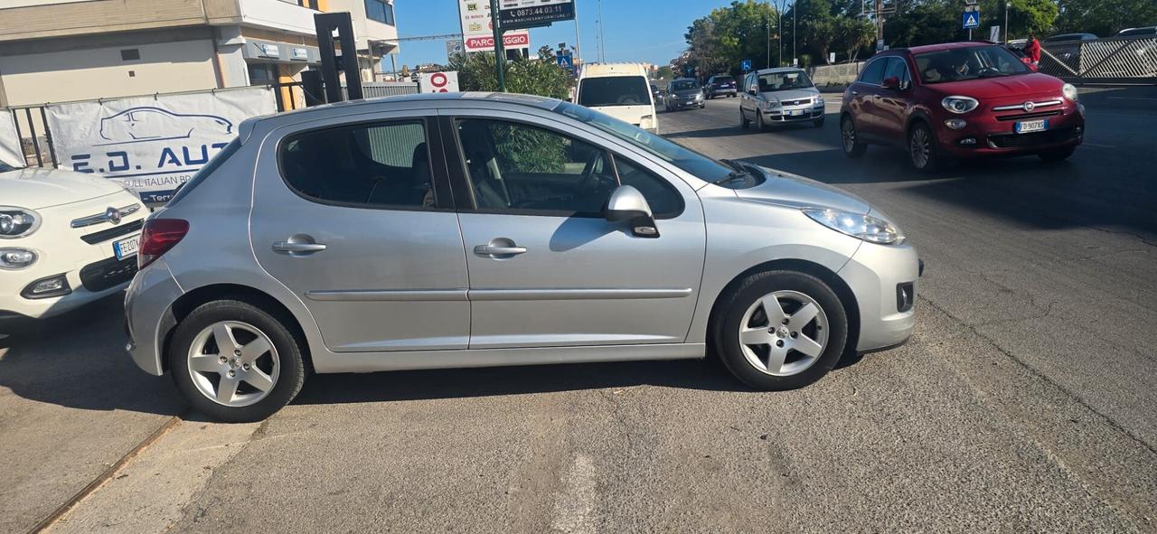 Peugeot 207 1.4 HDi 70CV FAP 5p. XS