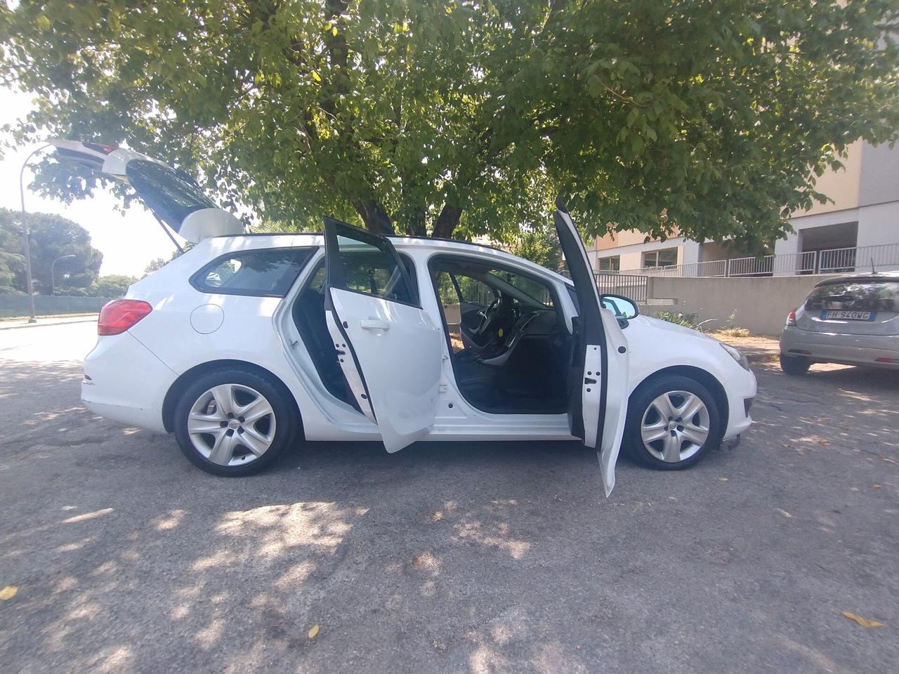Opel Astra 1.4 Turbo 140CV Sports Tourer GPL Tech Elective