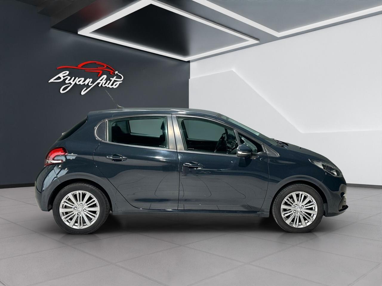 Peugeot 208 PureTech 82 5 porte Allure