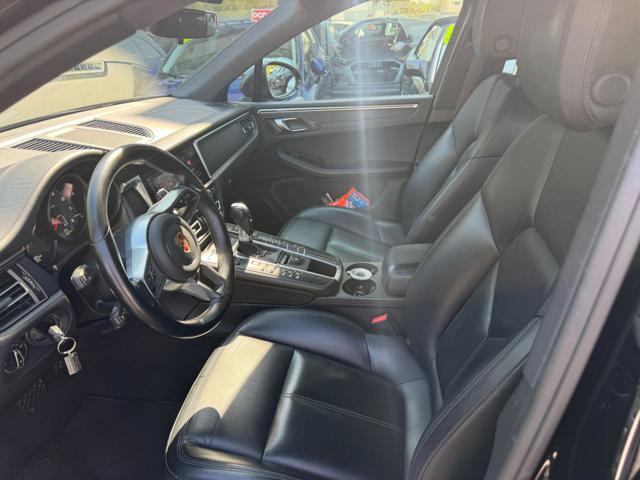 PORSCHE Macan 2.0