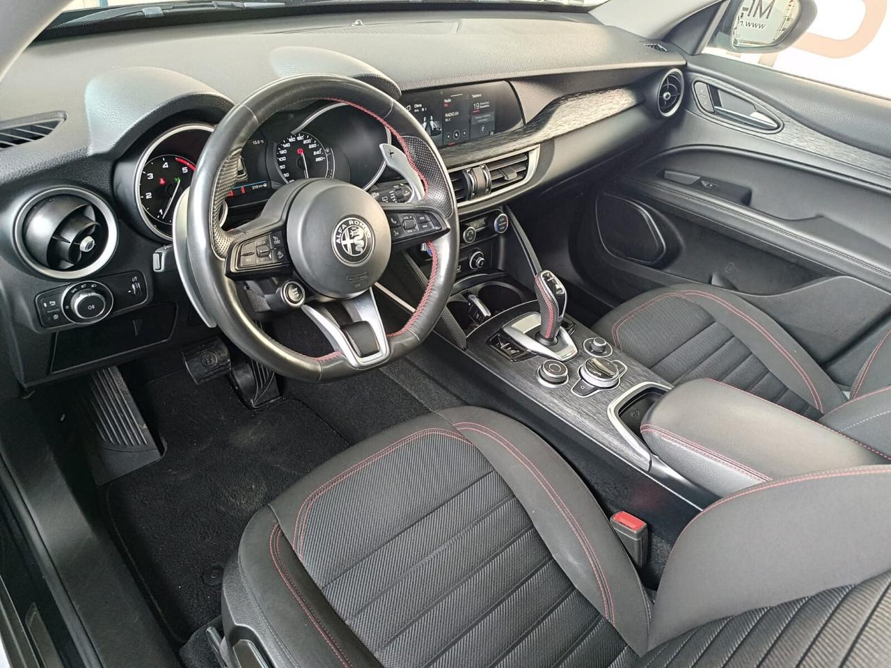 Alfa Romeo Stelvio 2.2 Turbodiesel 160 CV AT8 RWD Business Sport