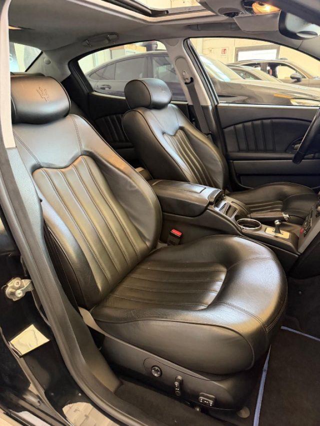 MASERATI Quattroporte 4.2 V8 //SERVICE BOOK//FULL