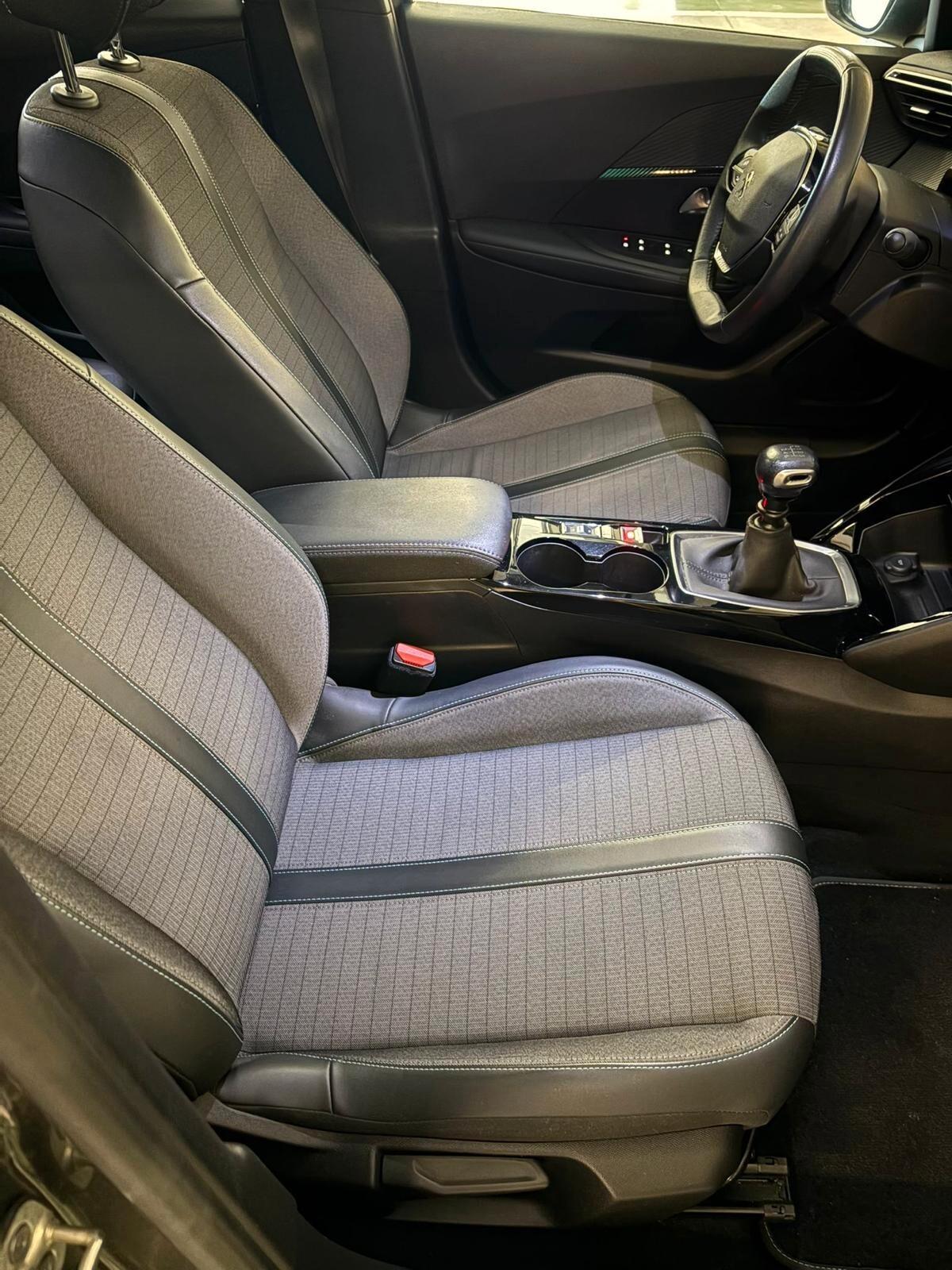 PEUGEOT 2008 1.2 S&S Allure Pack 131 6M - 2021