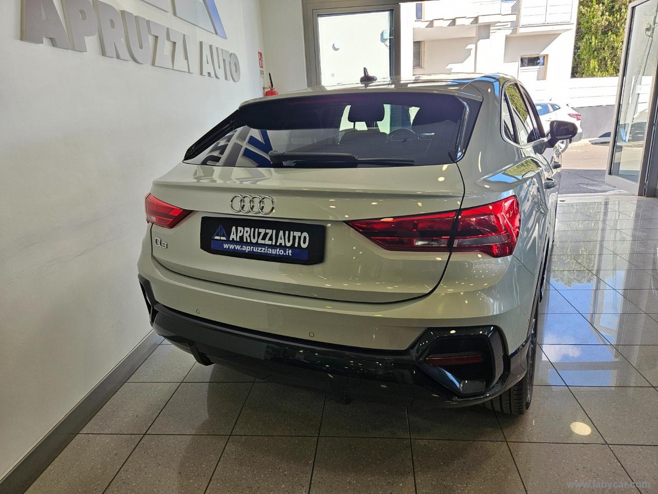 AUDI Q3 SPB 35 TDI S tronic Business