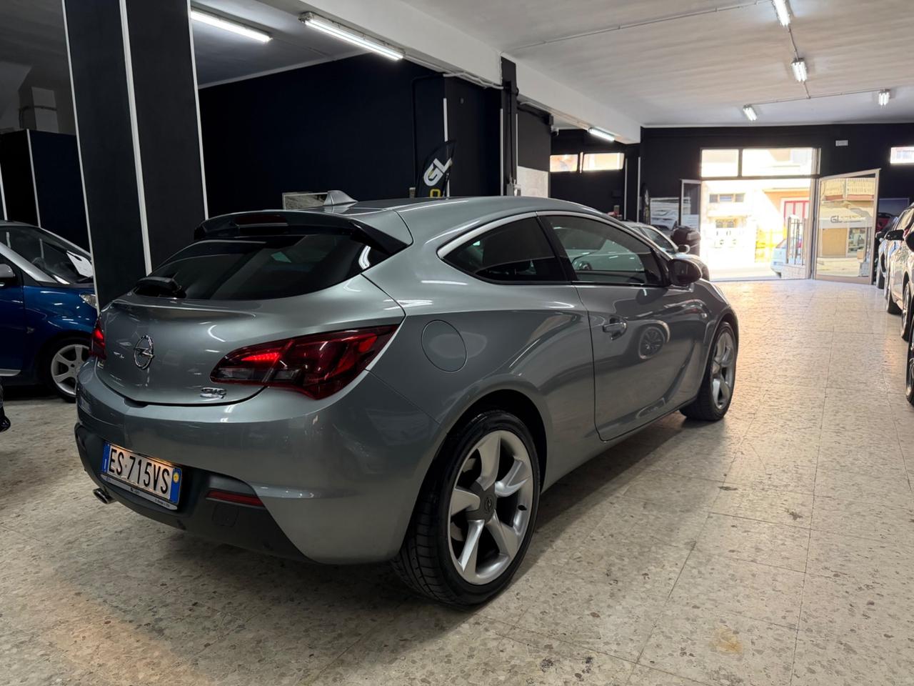 Opel Astra gtc 1.6 180cv 3p berlina