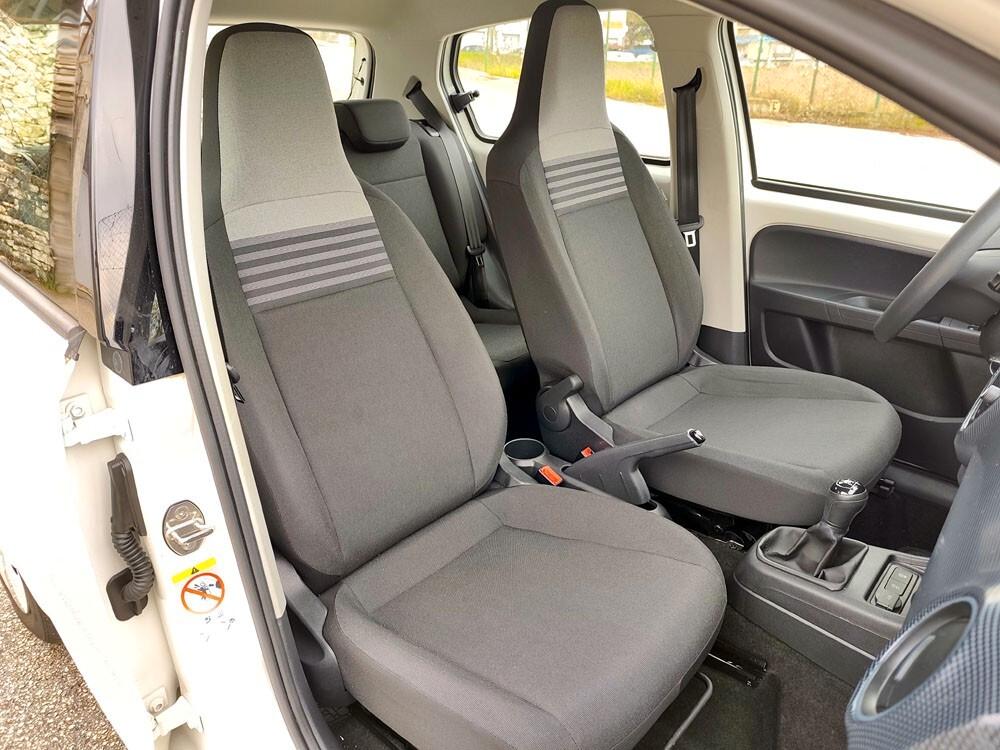 Volkswagen up! 1.0 75 CV 5p. high BlueMotion Technology 27.000 KM Documentati!