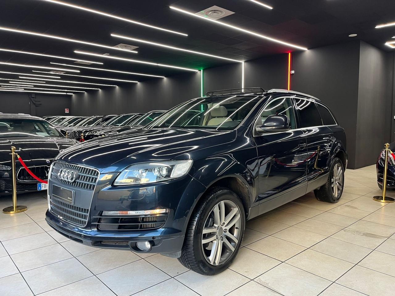 Audi Q7 3.0 V6 TDI 233CV quattro tiptronic