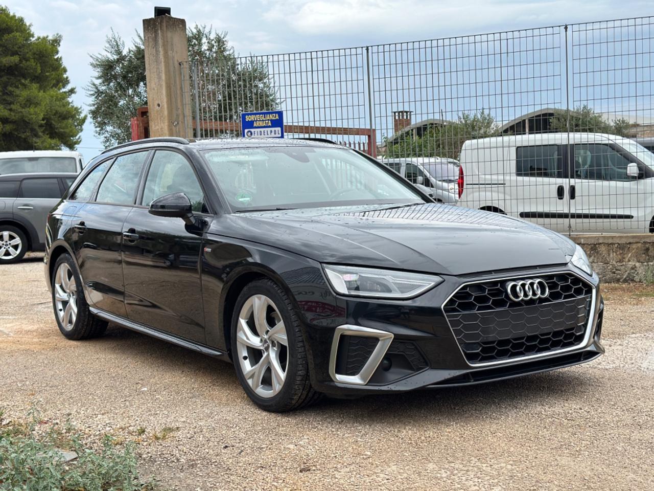 Audi A4 2.0 TDI S tronic S line Edition-2020 18”/MATRIX