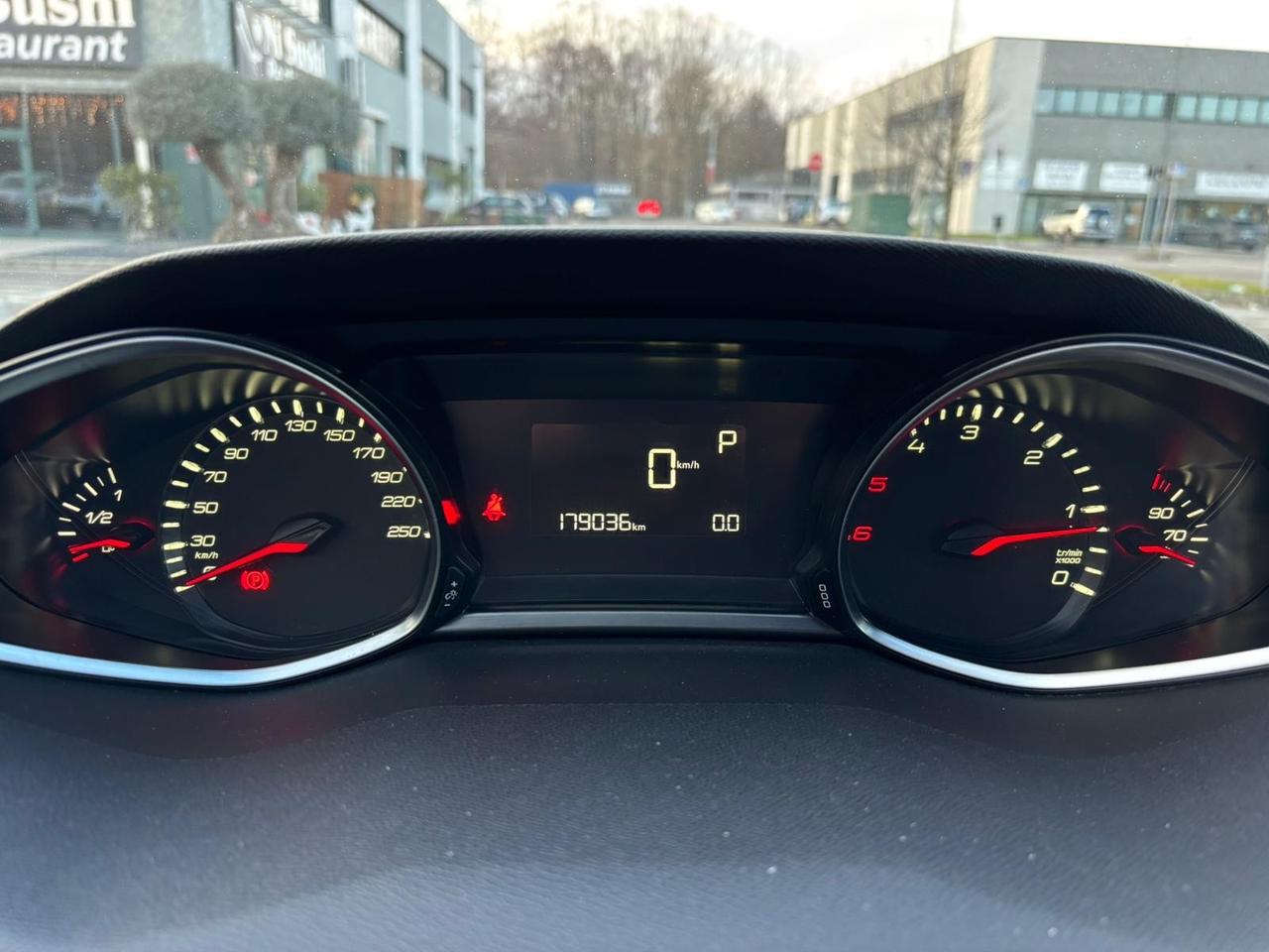 Peugeot 308 BlueHDi 120 S&S EAT6 SW Business