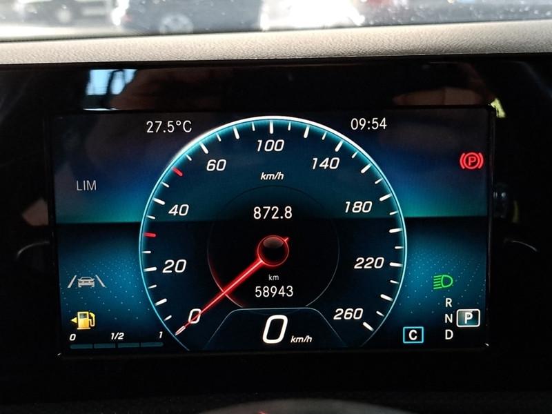 MERCEDES-BENZ CLA 200 d Automatic Premium SHOOTING BRAKE