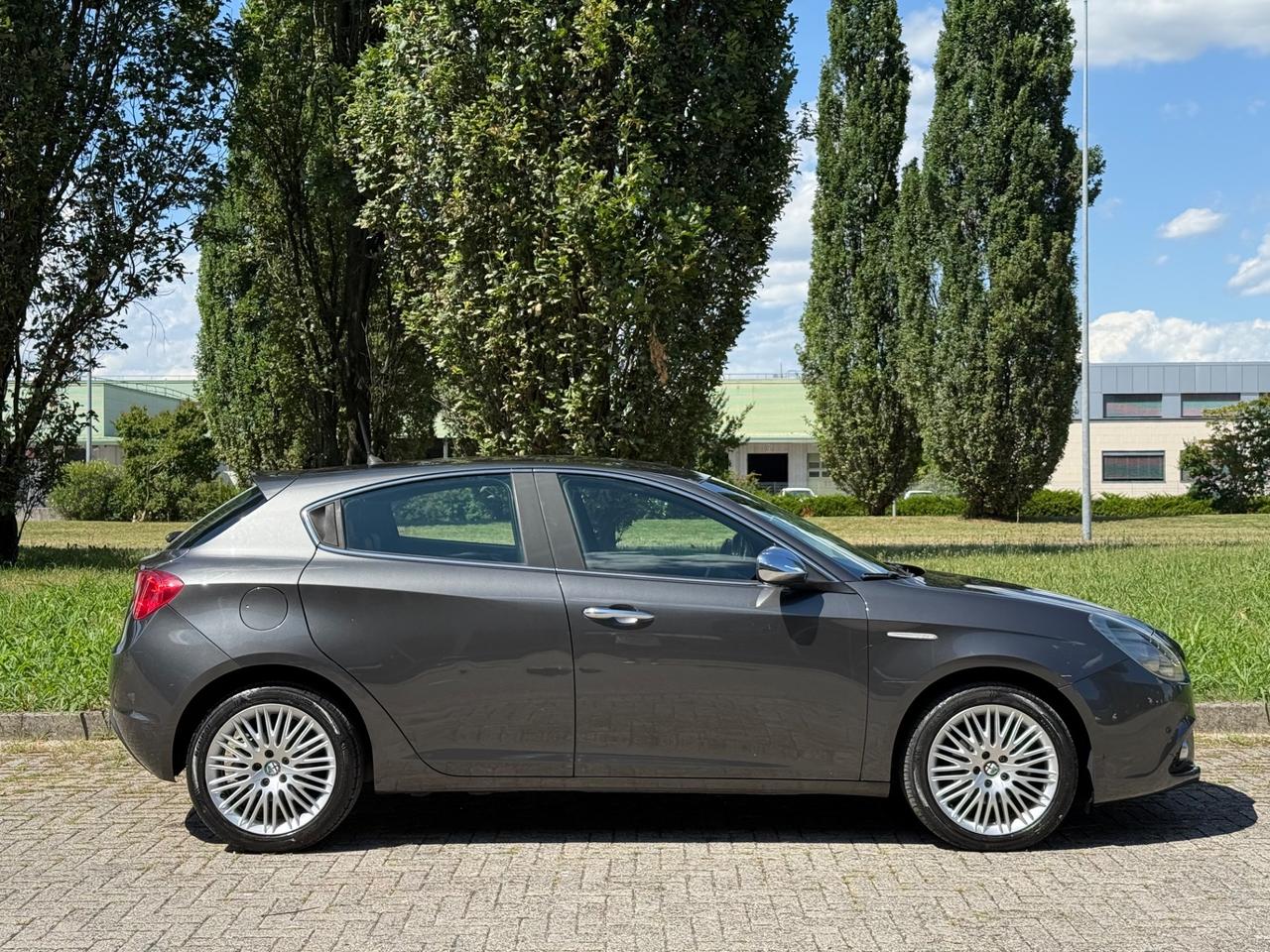 Alfa Romeo Giulietta 1.6 JTDm-2 105 CV Distinctive