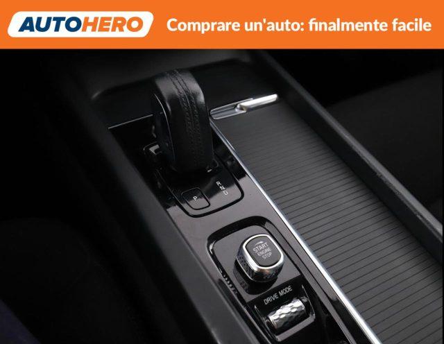 VOLVO XC60 B4 (d) AWD Geartronic Momentum