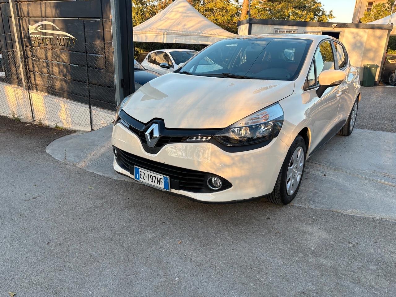 Renault Clio 1.2 75CV GPL 5 porte Costume National