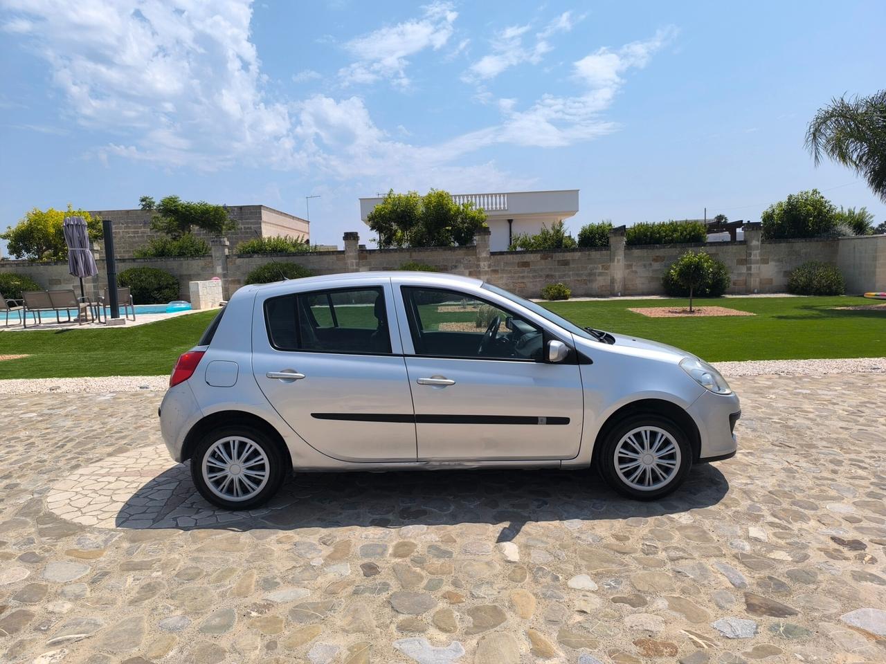 Renault Clio Storia 1.2 16V 5 porte Dynamique perfetta