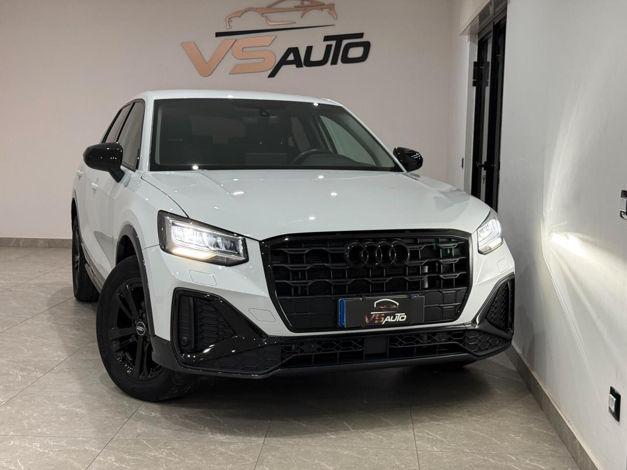 Audi Q2 30 TDI S tronic Identity Black