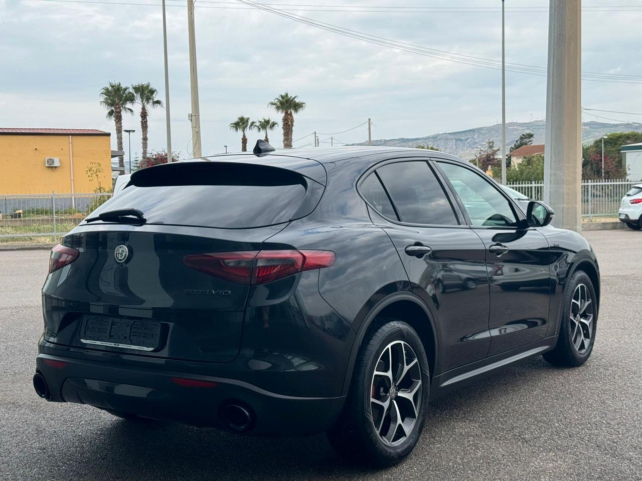 Alfa Romeo Stelvio 2.2 Turbodiesel 190 CV AT8 RWD Sprint