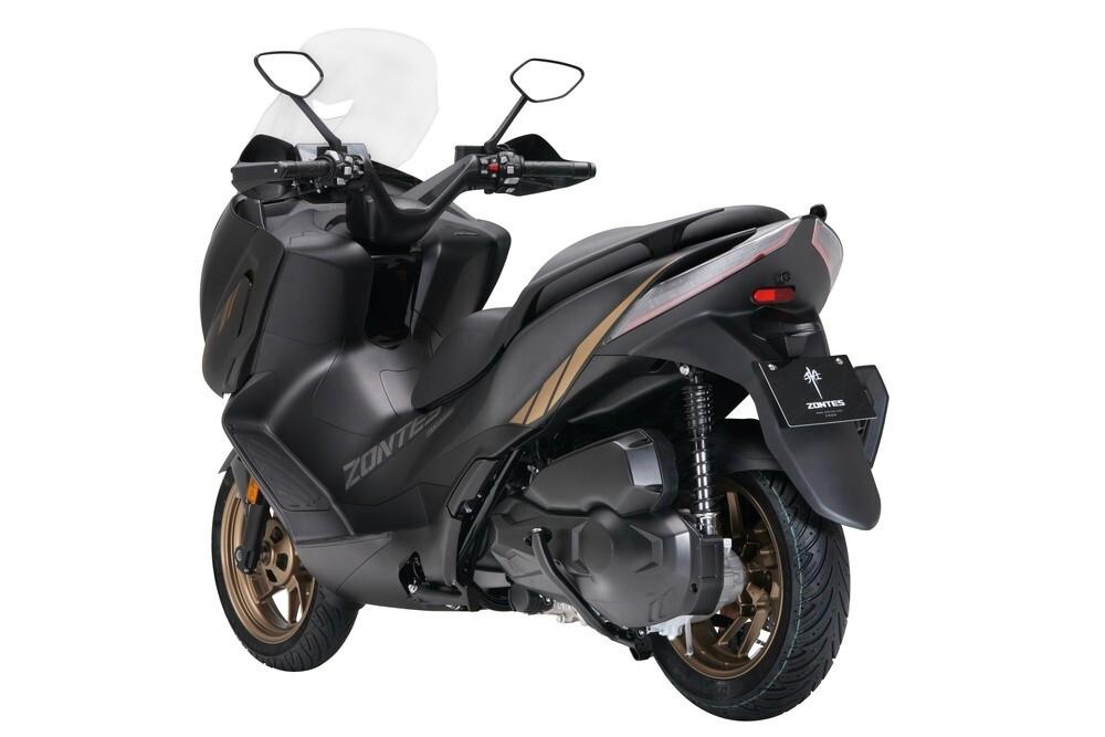 Zontes 368E 2026 NUOVO – 39CV – TFT – Parabrezza Elettrico – A2 – Tmax / X-ADV alternativa – Roma