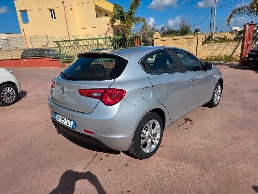 Alfa Romeo Giulietta 1.6 JTDm-2 105 CV Progression
