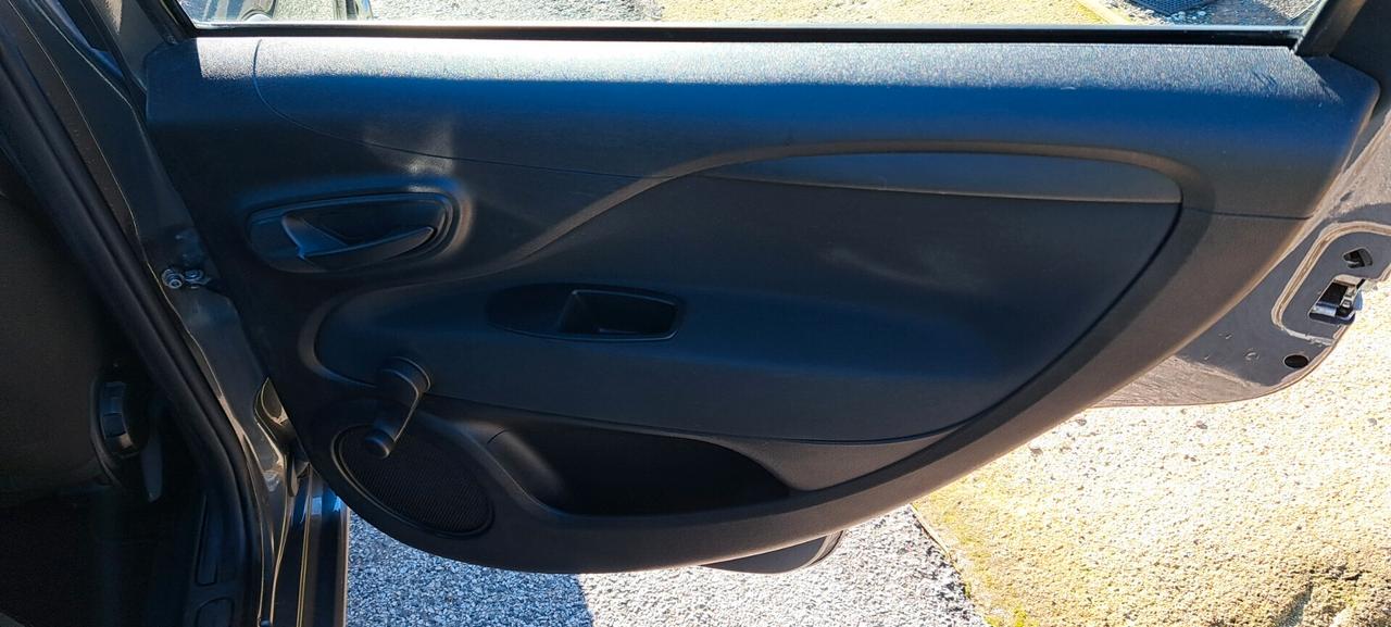 Fiat Grande Punto 1.4 8V 5 porte Natural Power Street