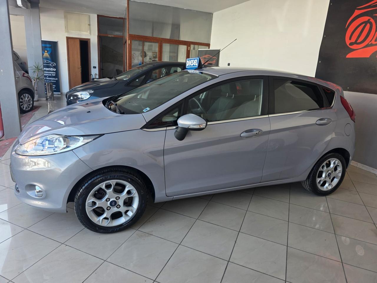 FORD FIESTA 1.4 DIESEL CON SOLI 113.000 KM 2012