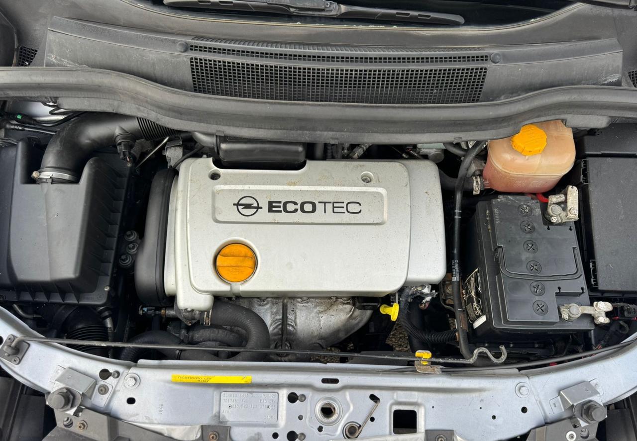 Opel Zafira 1.6 16V ecoM 94CV Cosmo
