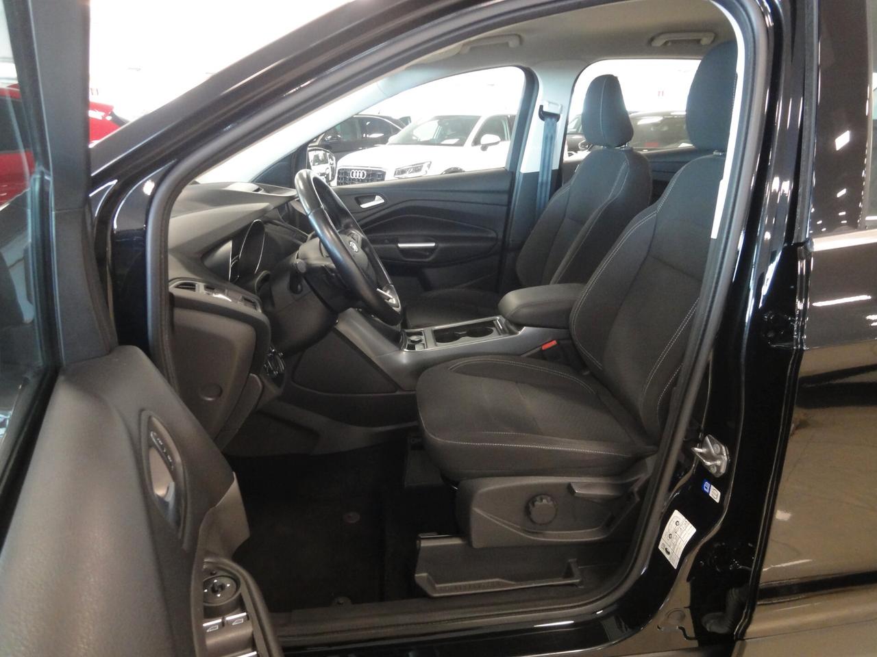 Ford Kuga 1.5 TDCI 120 CV S&S 2WD Powershift Business