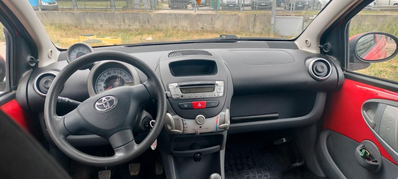 Toyota Aygo 1.4 turbodiesel 5 porte Sol
