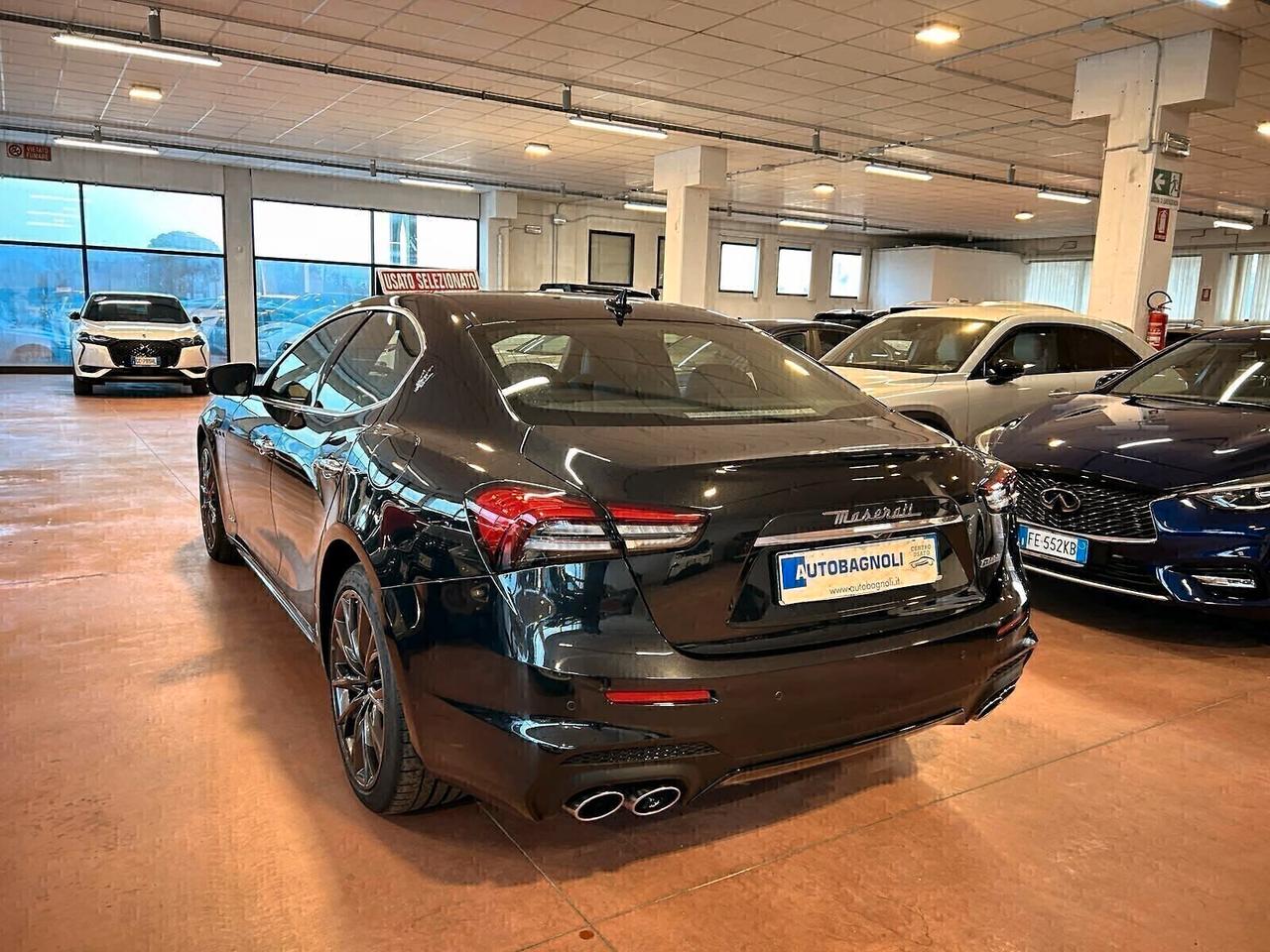 Maserati Ghibli GRANSPORT L4 330 CV MHEV 26000 km