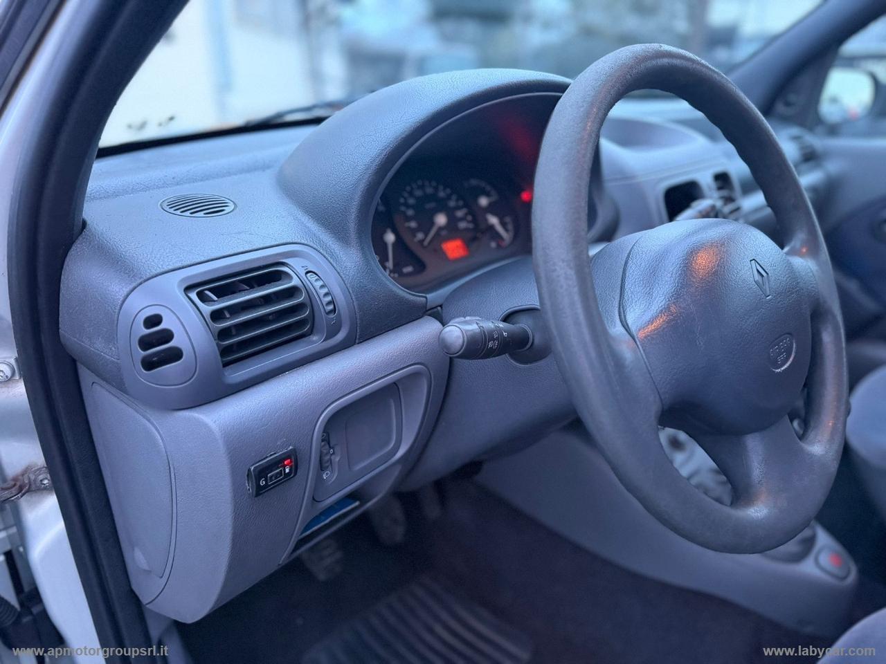 RENAULT Clio 1.2CAT 5p. RT