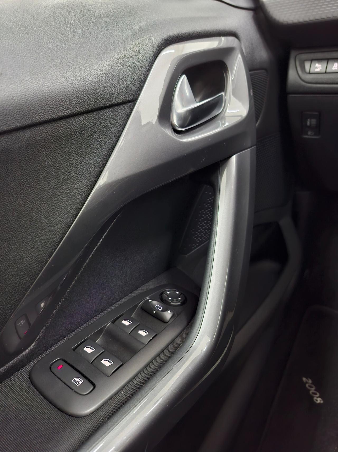 Peugeot 2008 Allure 1.6 BlueHDi 75cv