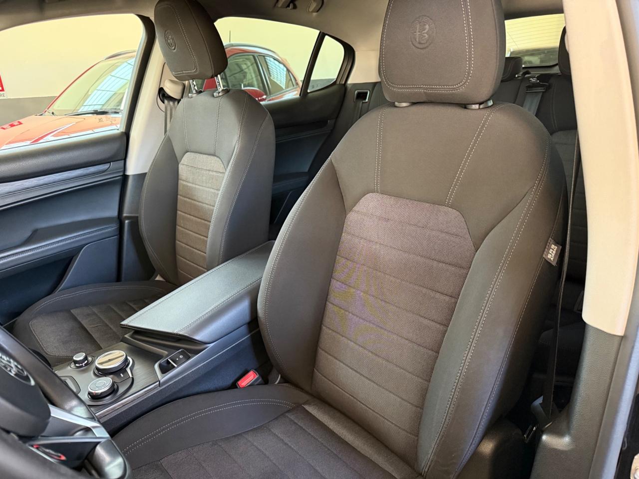 Alfa Romeo Stelvio 2.2 Turbodiesel 150 CV AT8 RWD Super