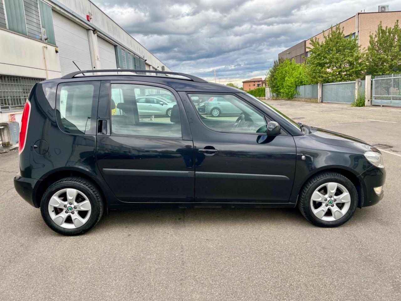 Skoda Roomster 1.2benz 2013 155.000km perfetta per neopatentati