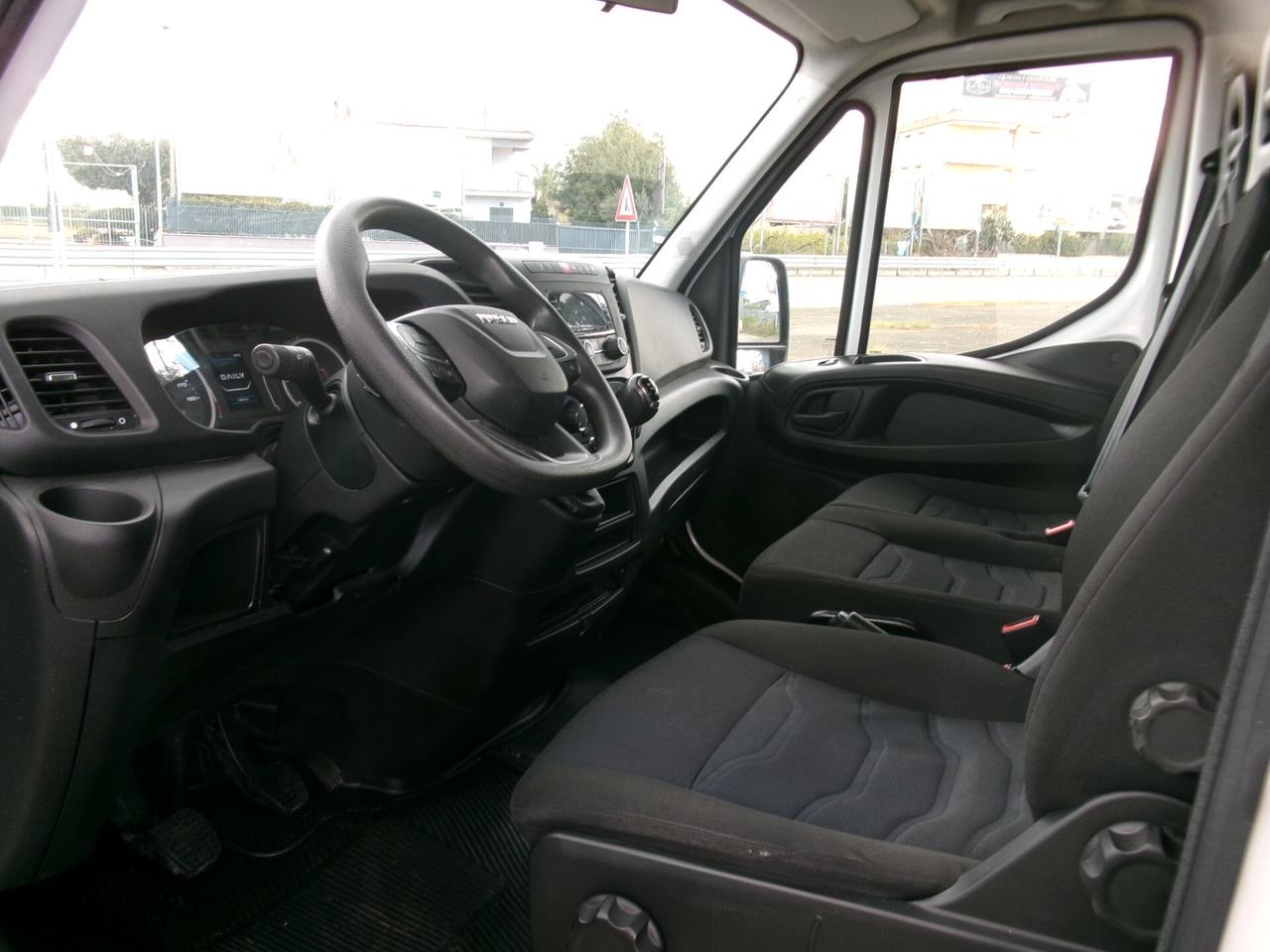 Iveco Daily 35C14 2.3 140CV E6D BOX+PEDANA CARICATRICE 8Q