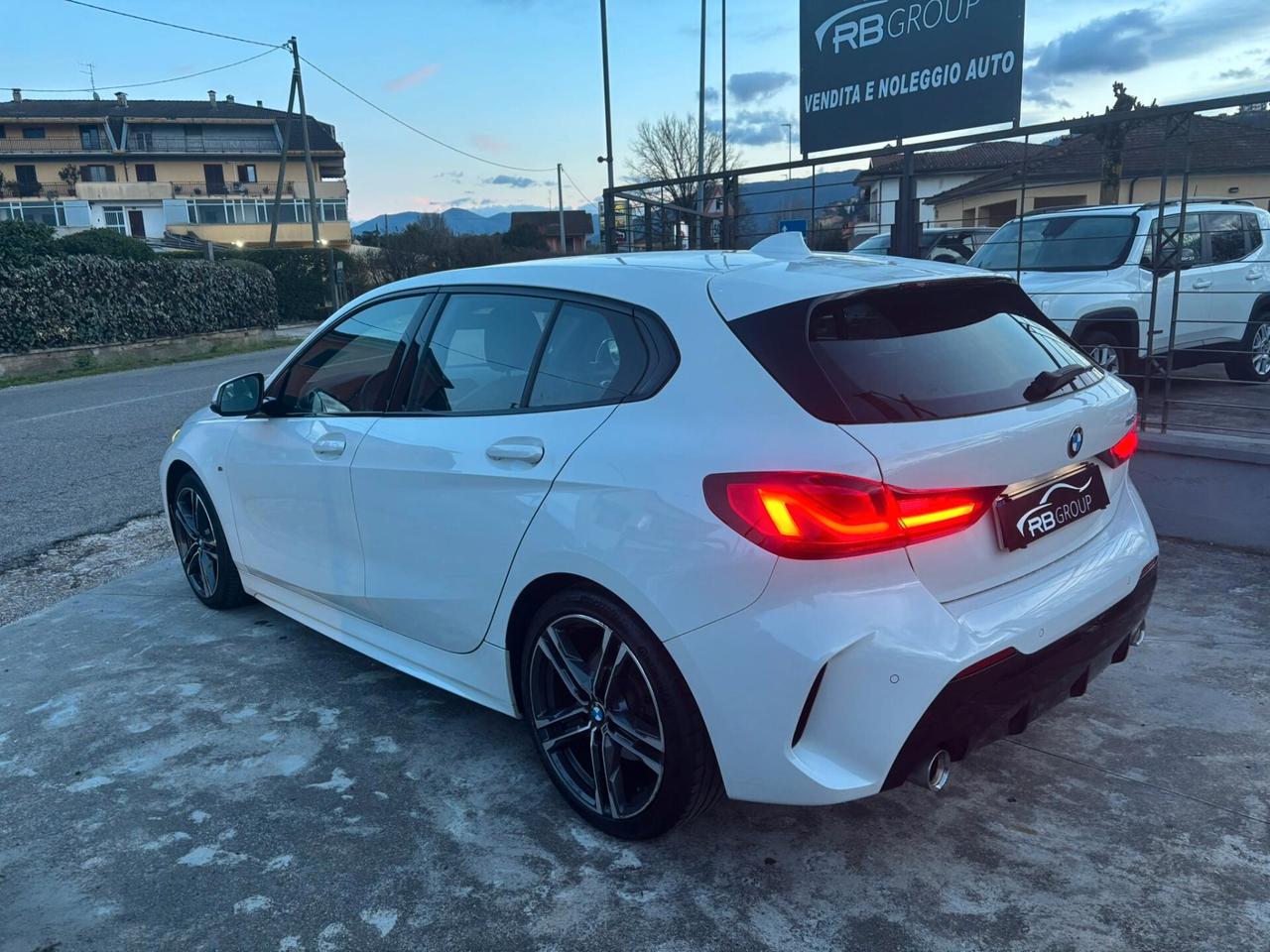 Bmw 118 118d 5p. Msport