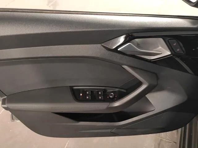 Audi A1 SPB 30 TFSI S tronic line edition KM 0