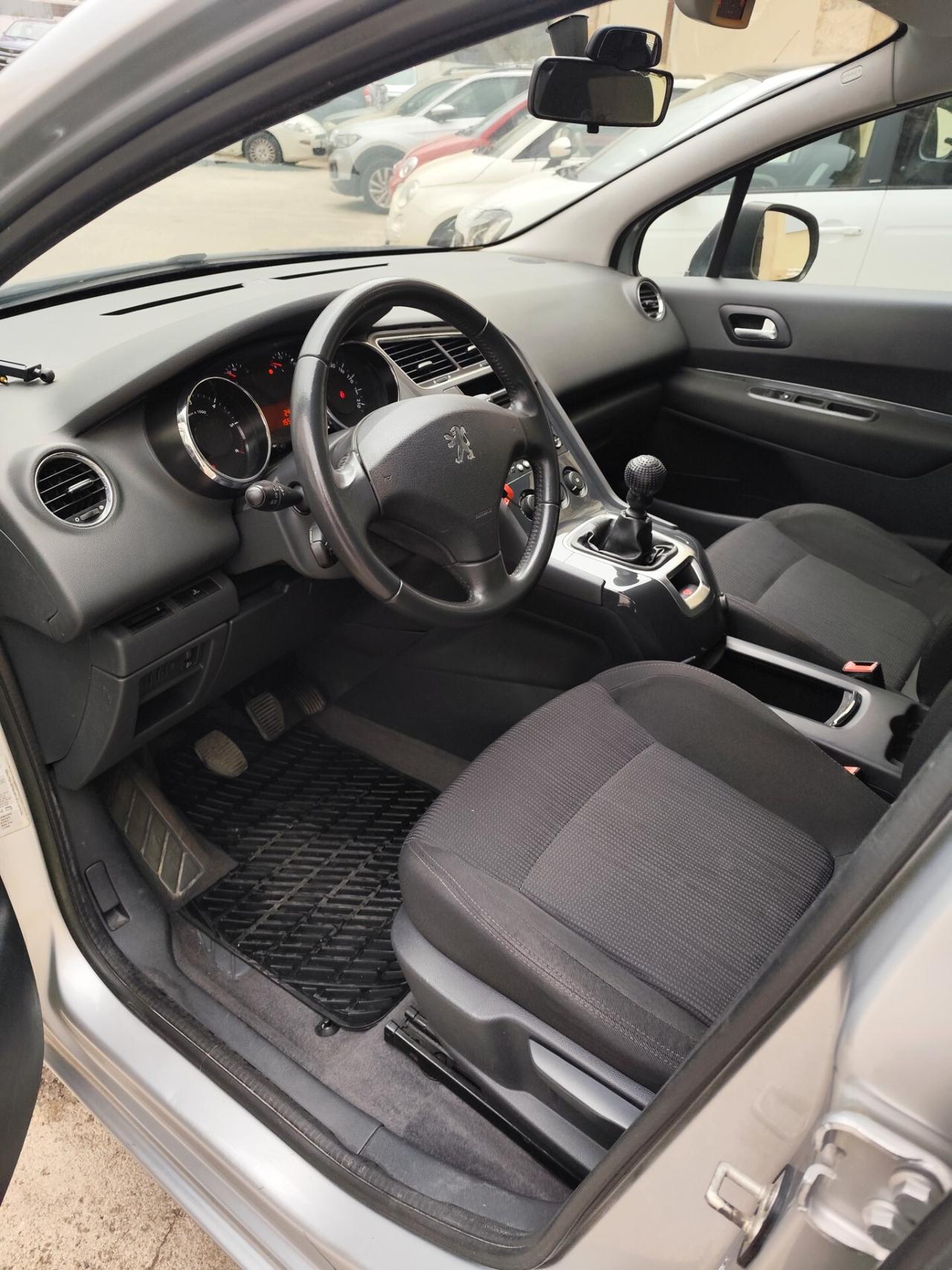 Peugeot 5008 1.6 HDi 112CV Family