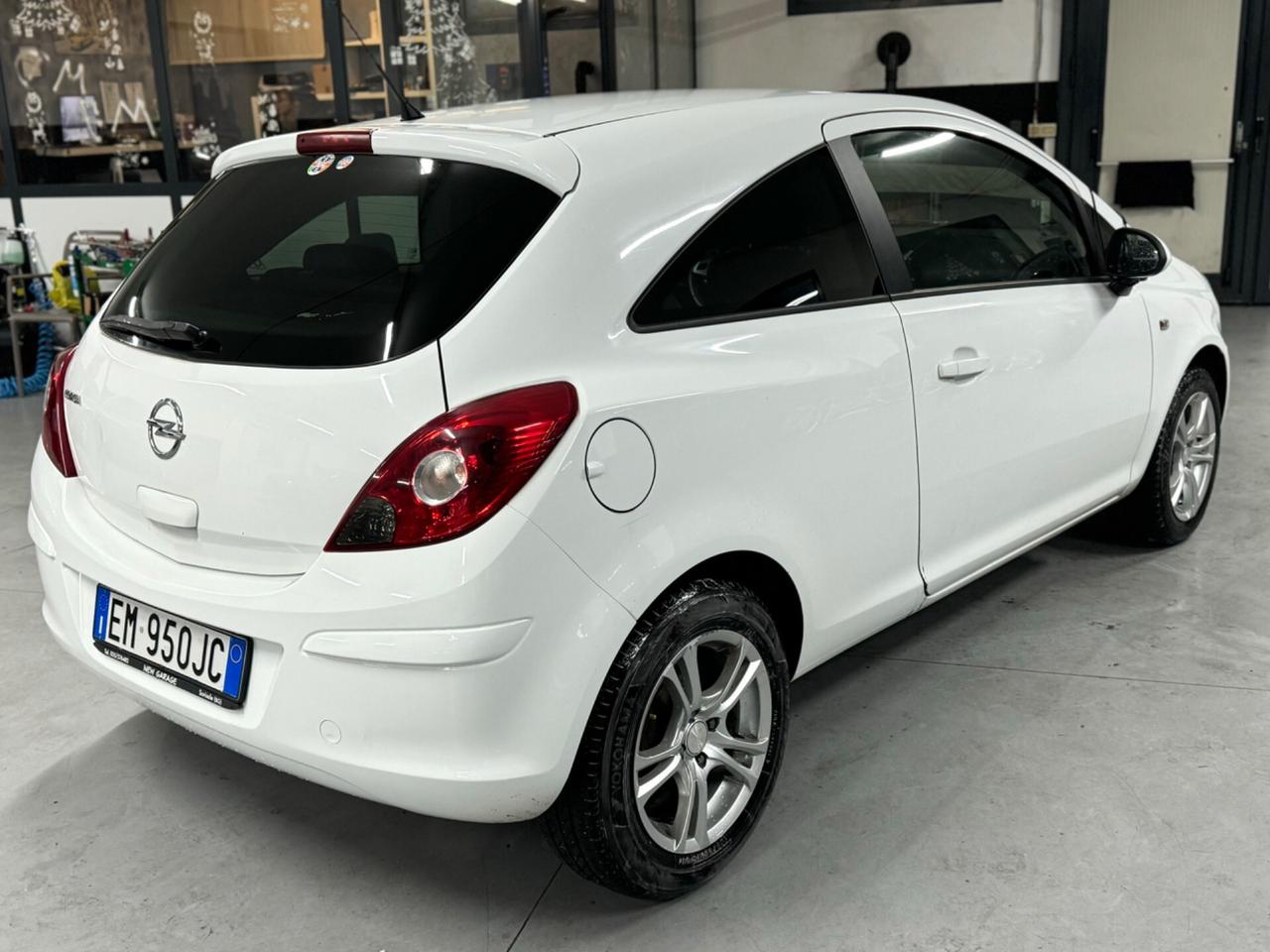 Opel Corsa Sport 1.2 Benzina Neopatentati 2012