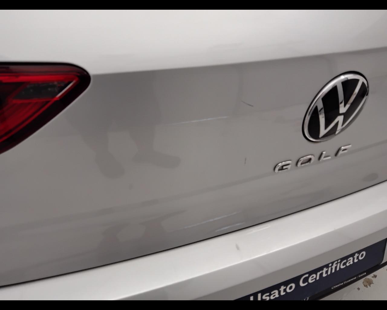 VOLKSWAGEN Golf VIII 2020 - Golf 1.0 etsi evo Life 110cv dsg