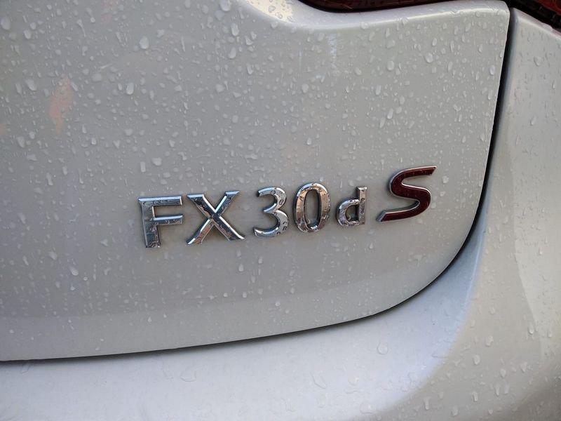 Infiniti FX FX30d S