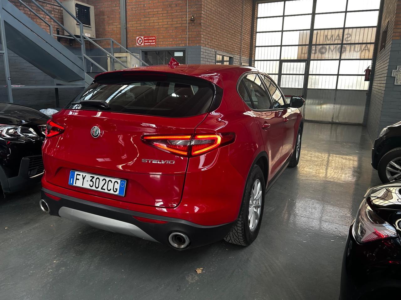 Alfa Romeo Stelvio 2.2 Turbodiesel 160 CV AT8 RWD Business