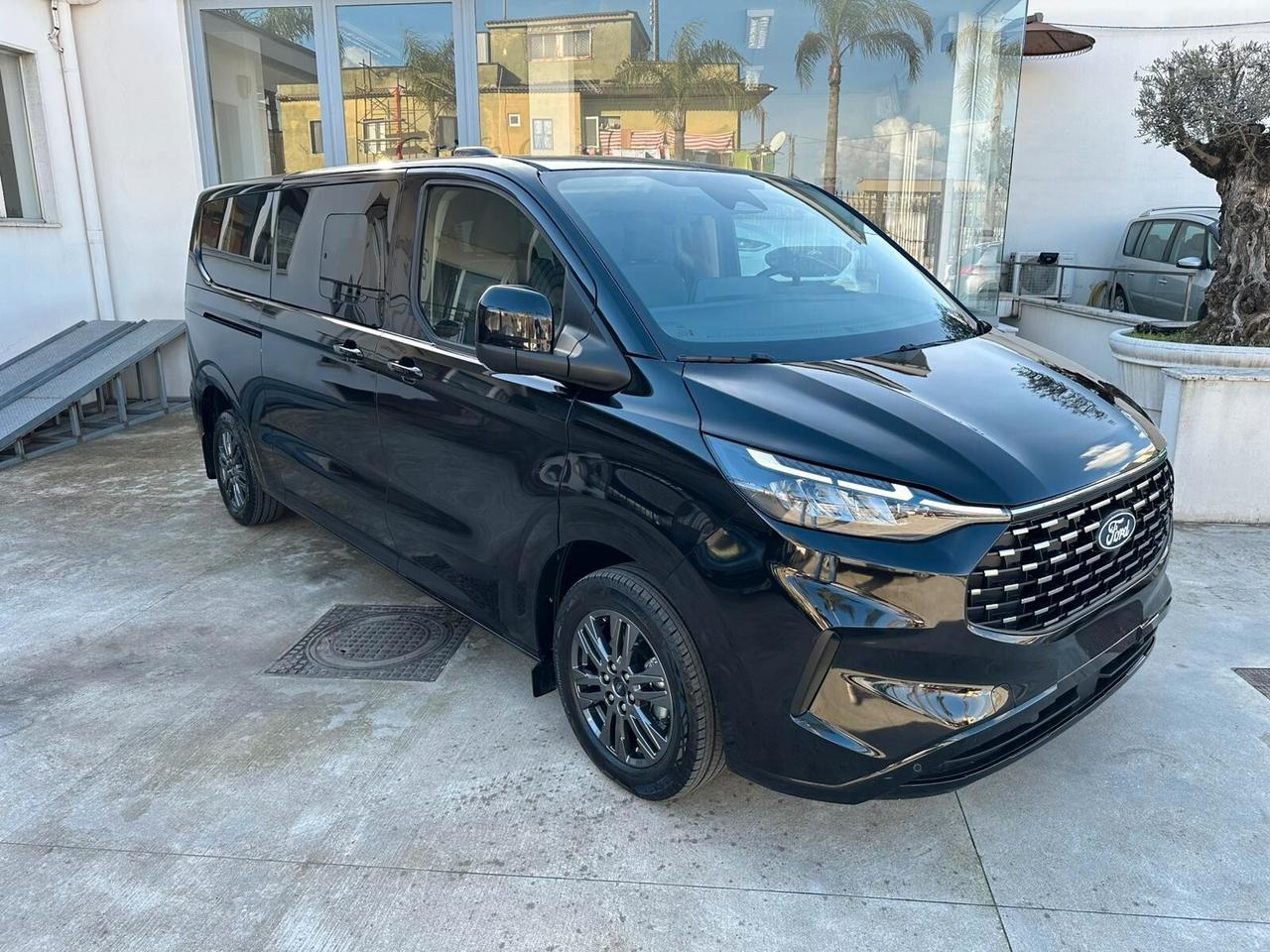 Ford Tourneo Custom TITANIUM