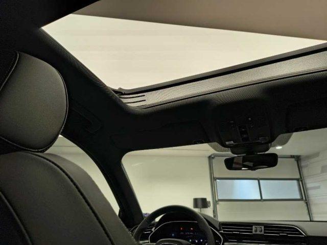AUDI Q3 35 TDI S tronic Identity Black