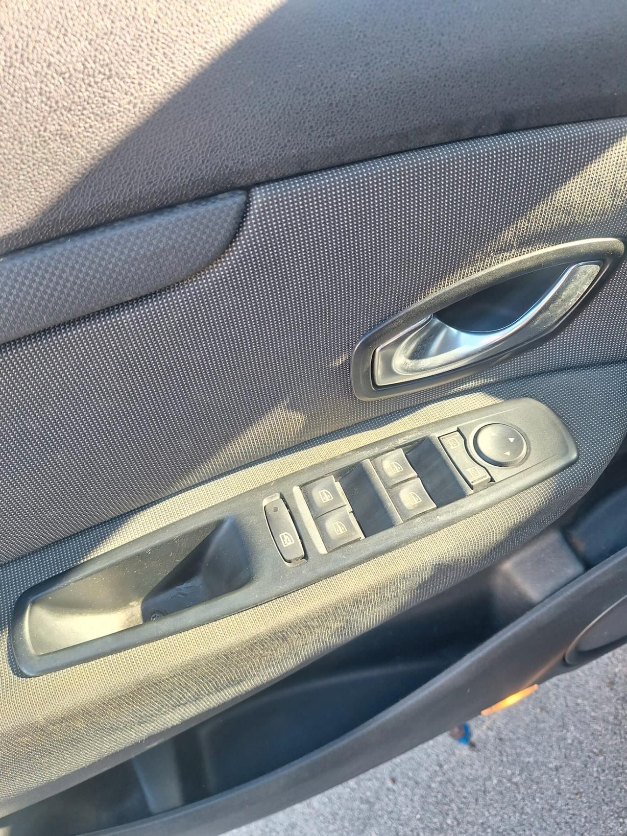 Renault Scenic Scénic X-Mod 1.5 dCi 110CV Dynamique